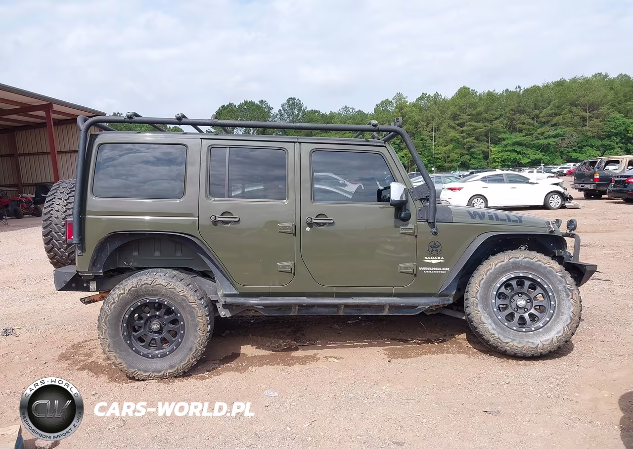 2015 Jeep Wrangler Unlimited Sahara VIN:1C4BJWEG4FL576230 - 13