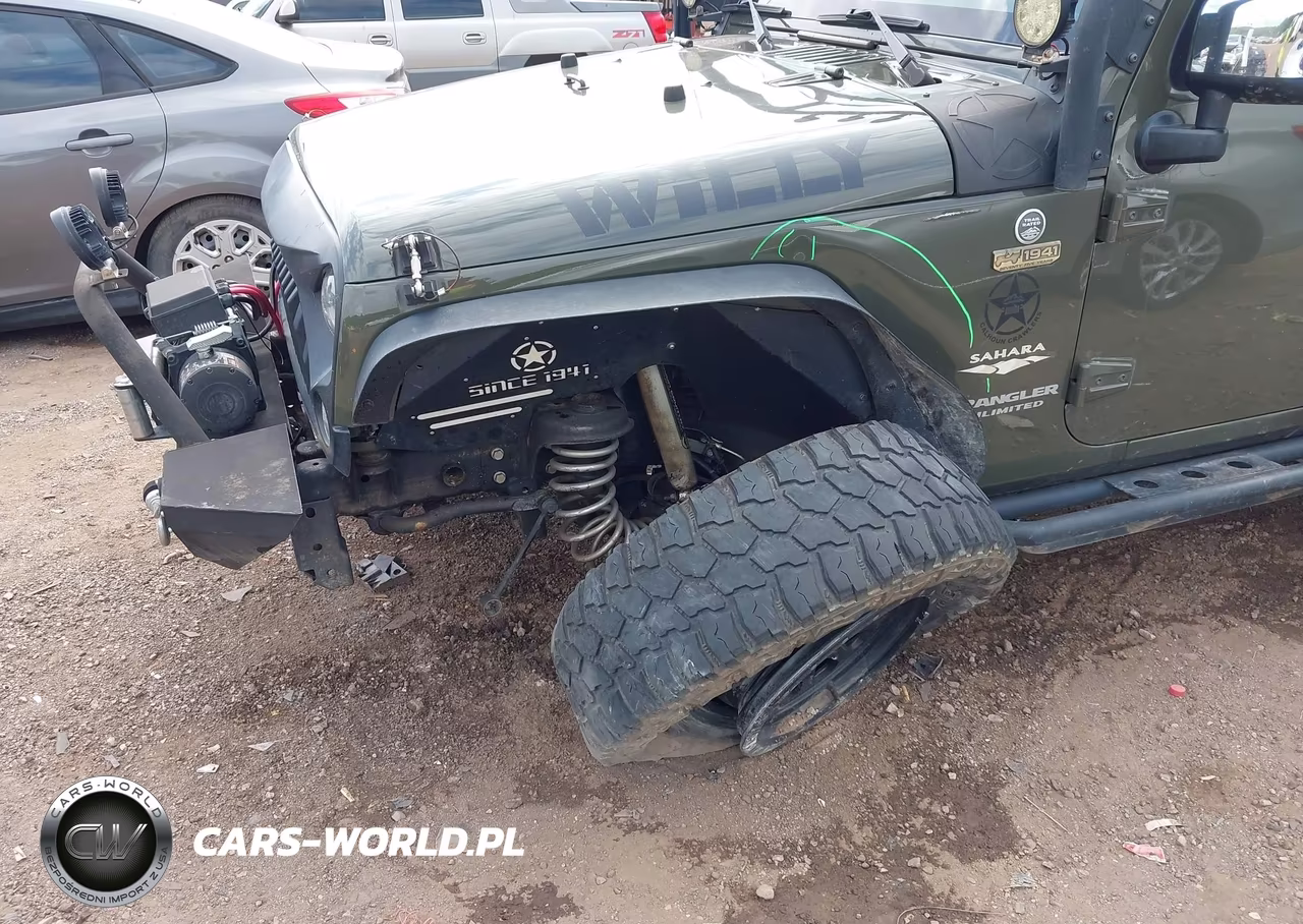 2015 Jeep Wrangler Unlimited Sahara VIN:1C4BJWEG4FL576230 - 6