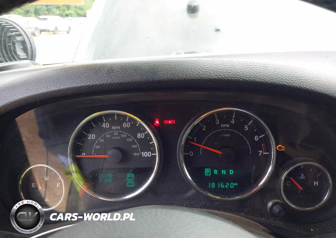 2015 Jeep Wrangler Unlimited Sahara VIN:1C4BJWEG4FL576230 - 7