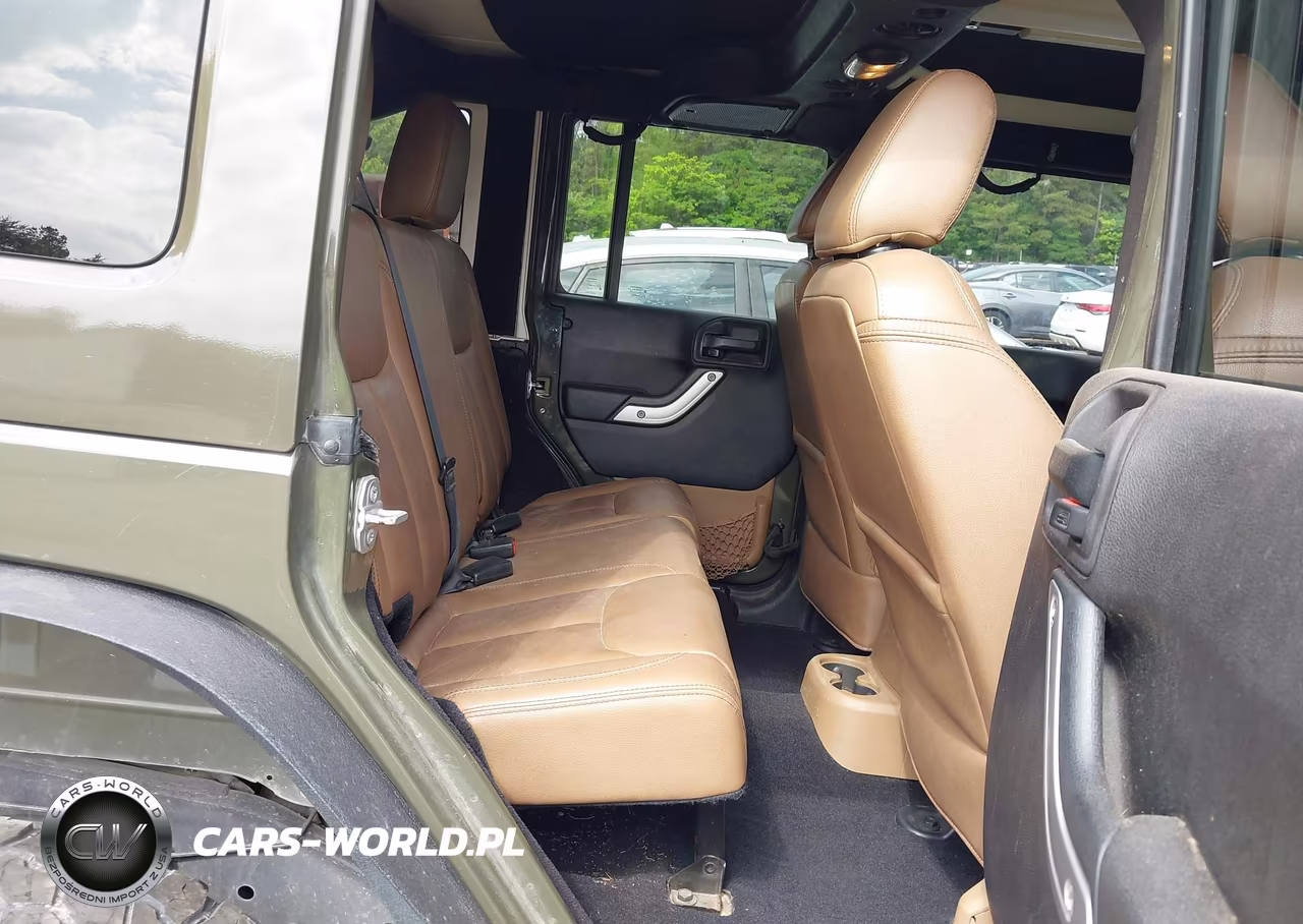 2015 Jeep Wrangler Unlimited Sahara VIN:1C4BJWEG4FL576230 - 8