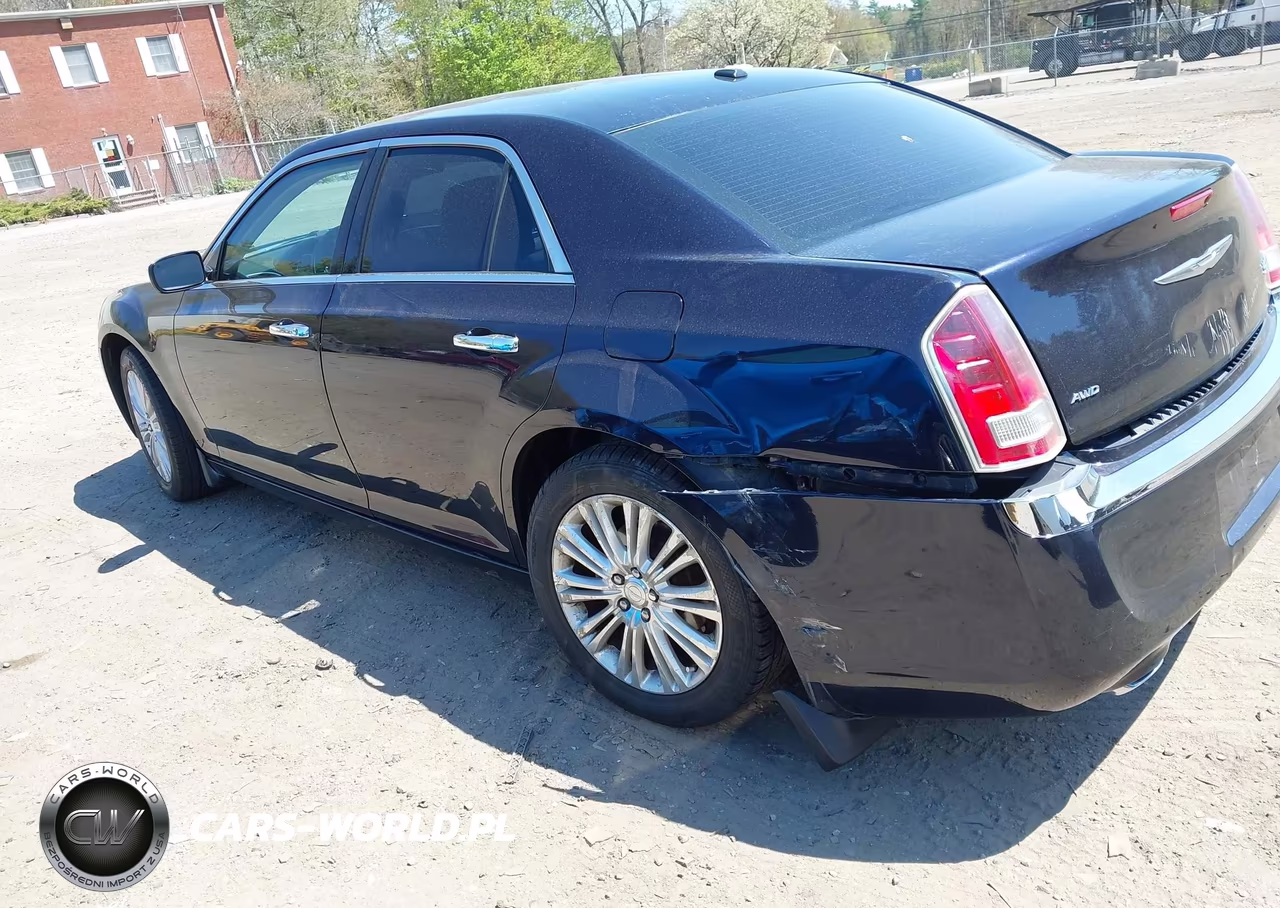2012 Chrysler 300 Limited VIN:2C3CCAHG3CH139197 - 3