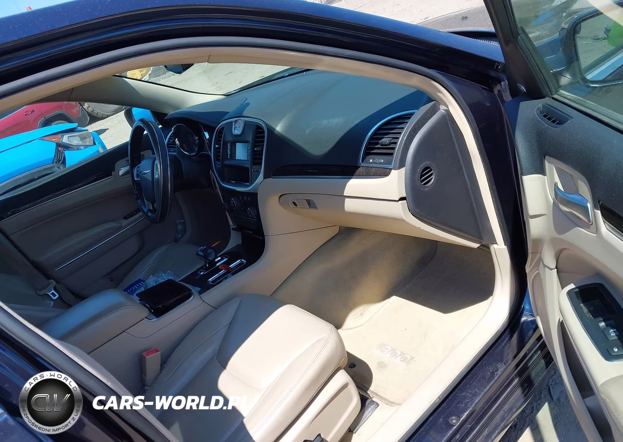 2012 Chrysler 300 Limited VIN:2C3CCAHG3CH139197 - 5