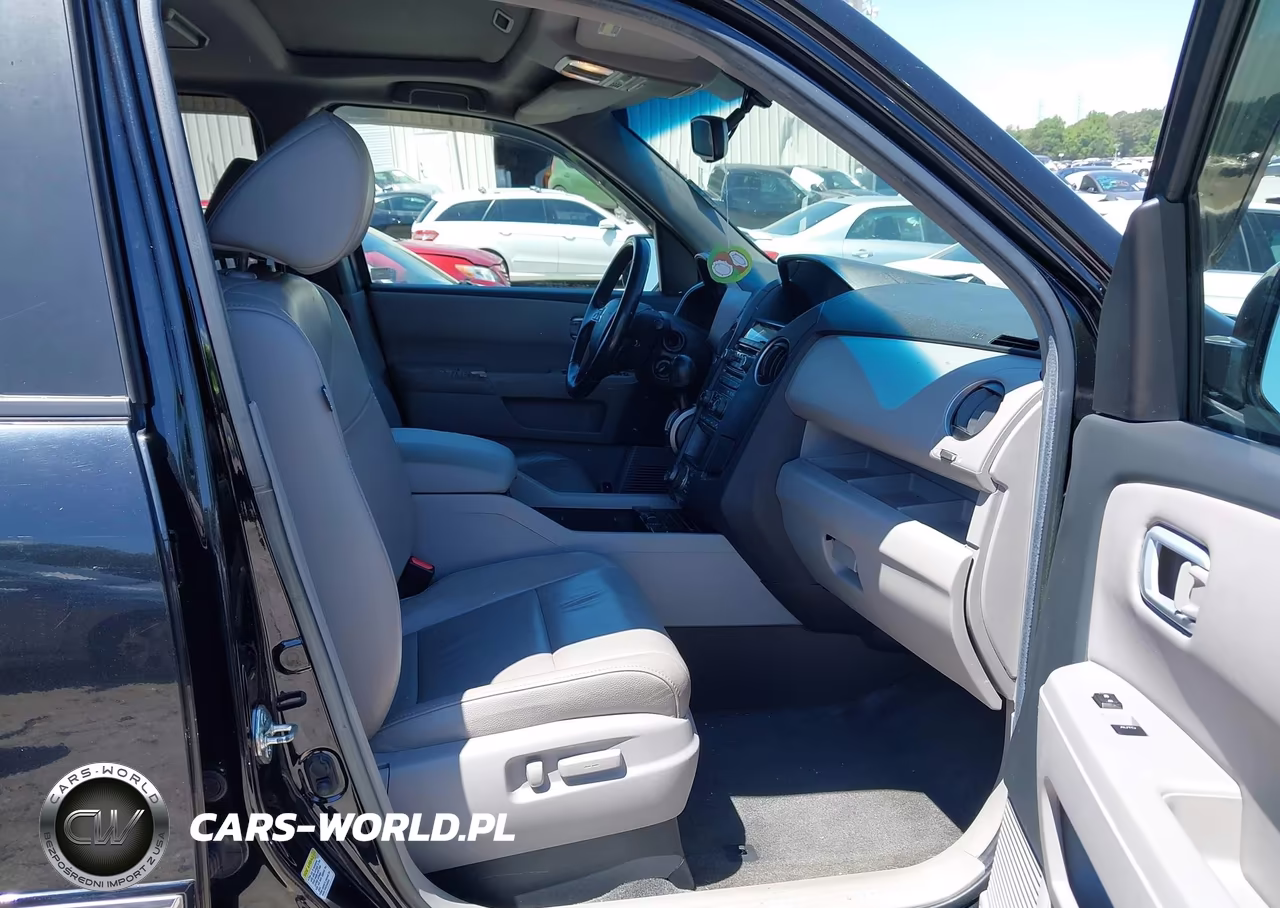2012 Honda Pilot Touring VIN:5FNYF3H90CB041935 - 5