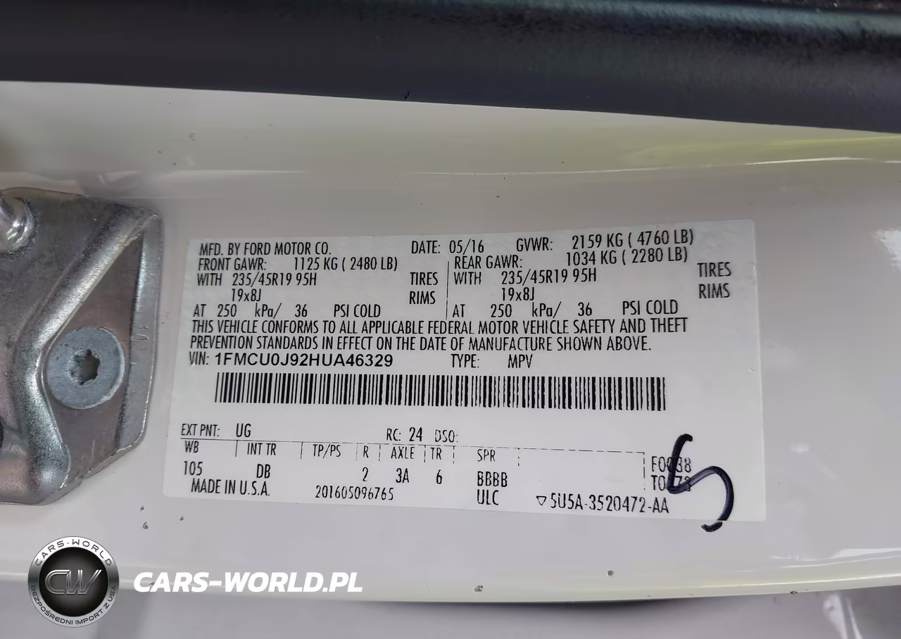 2017 Ford Escape Titanium VIN:1FMCU0J92HUA46329 - 9