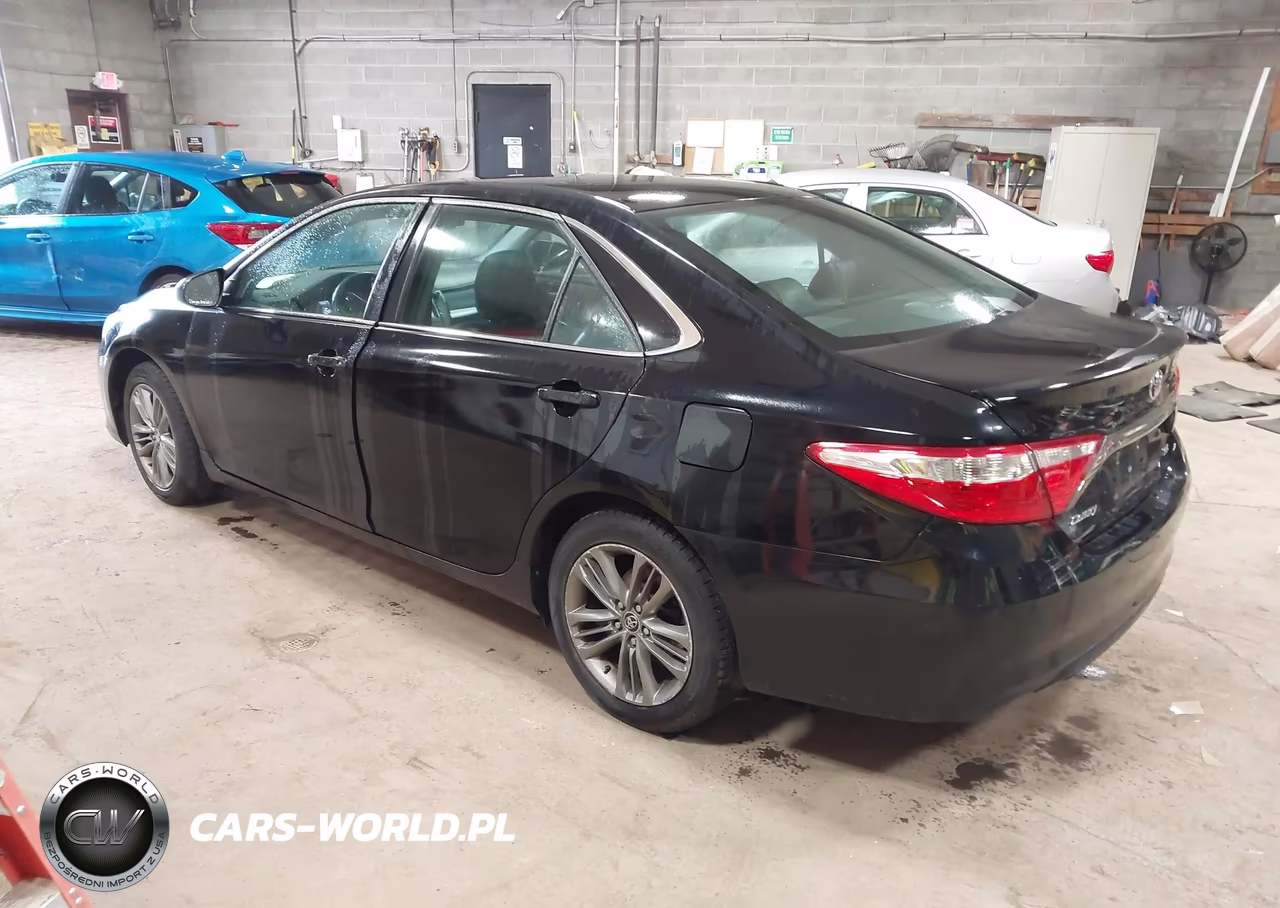 2015 Toyota Camry Se VIN:4T1BF1FK8FU934913 - 3