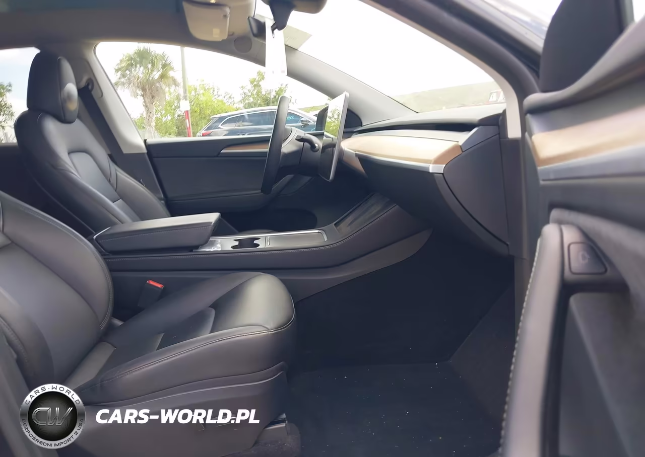 2025 Tesla Model Y Long Range Dual Motor All-Wheel Drive VIN:7SAYGDEE6SA350361 - 5