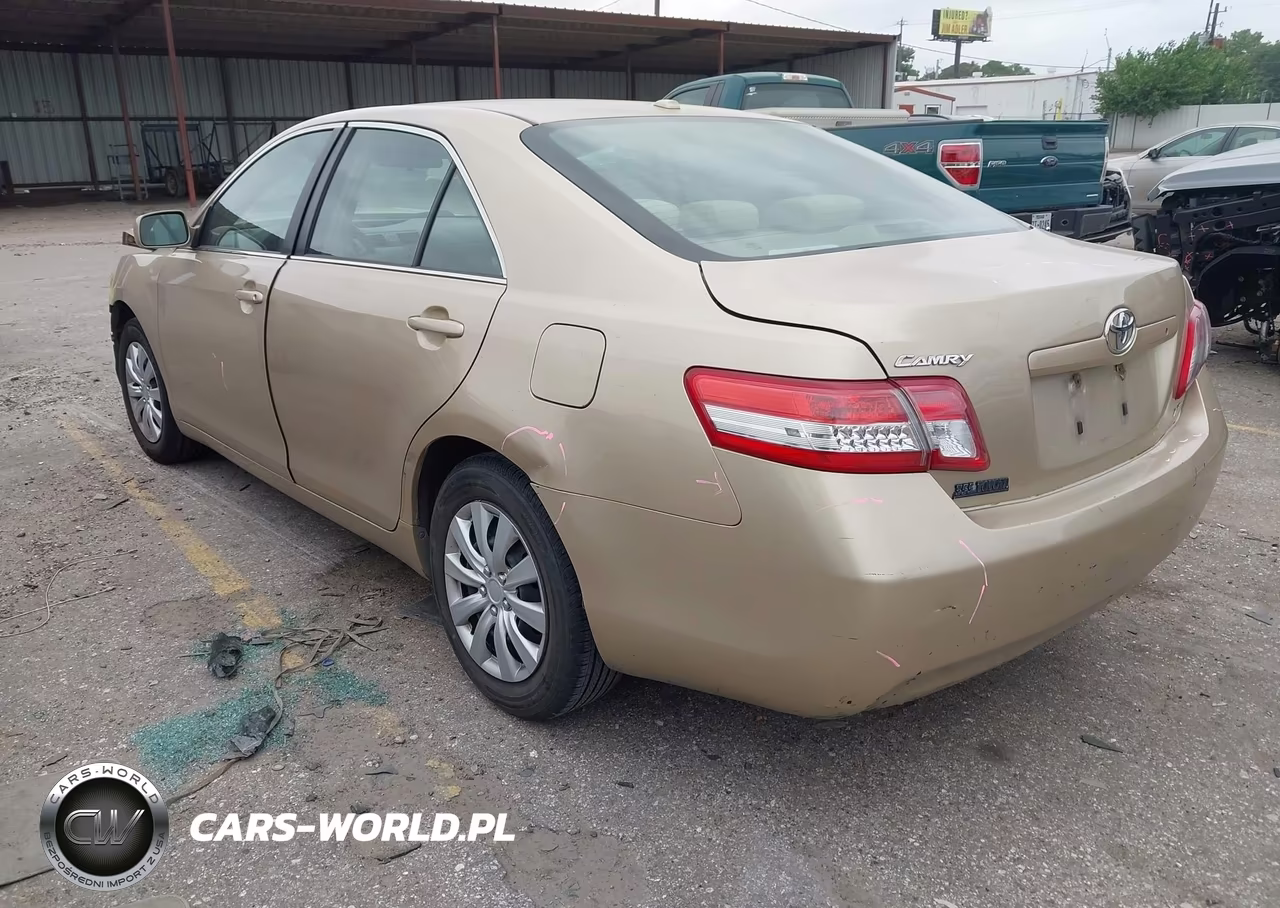 2010 Toyota Camry Le VIN:4T1BF3EK6AU058798 - 3