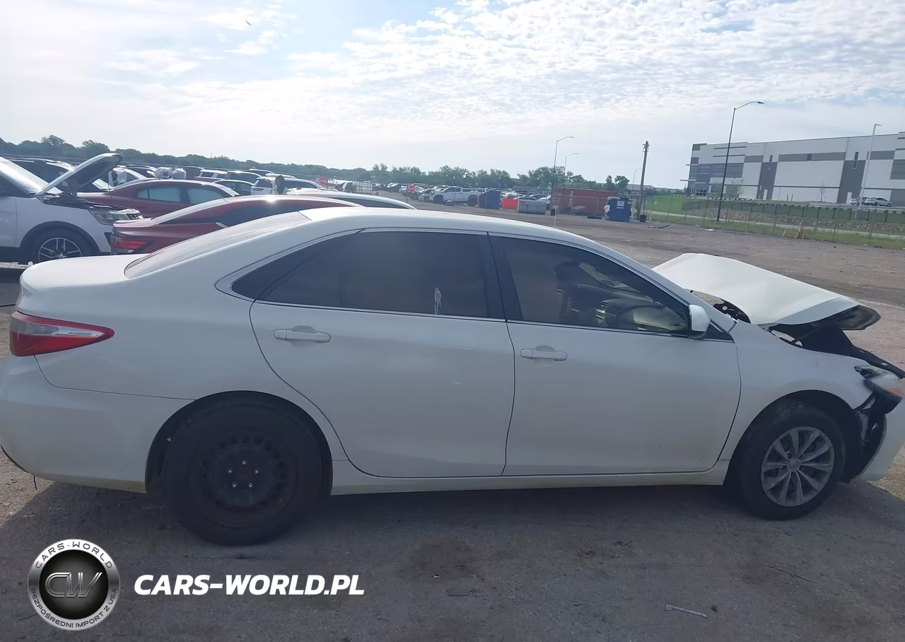2017 Toyota Camry Le VIN:4T1BF1FK2HU441375 - 13
