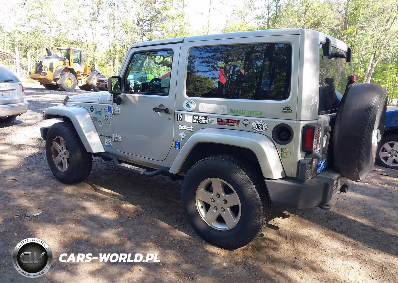 2012 Jeep Wrangler Sahara VIN:1C4GJWBG5CL283023 - 3