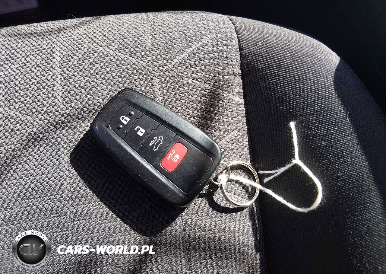 2023 Toyota Rav4 Hybrid Xle VIN:JTMRWRFV8PD207865 - 11
