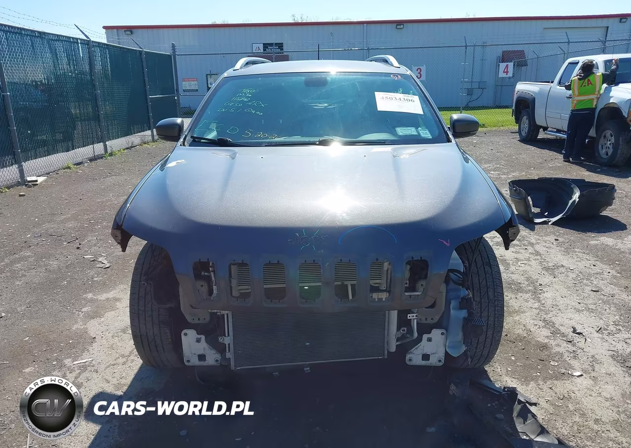 2019 Jeep Cherokee Latitude Plus 4X4 VIN:1C4PJMLB4KD269050 - 12