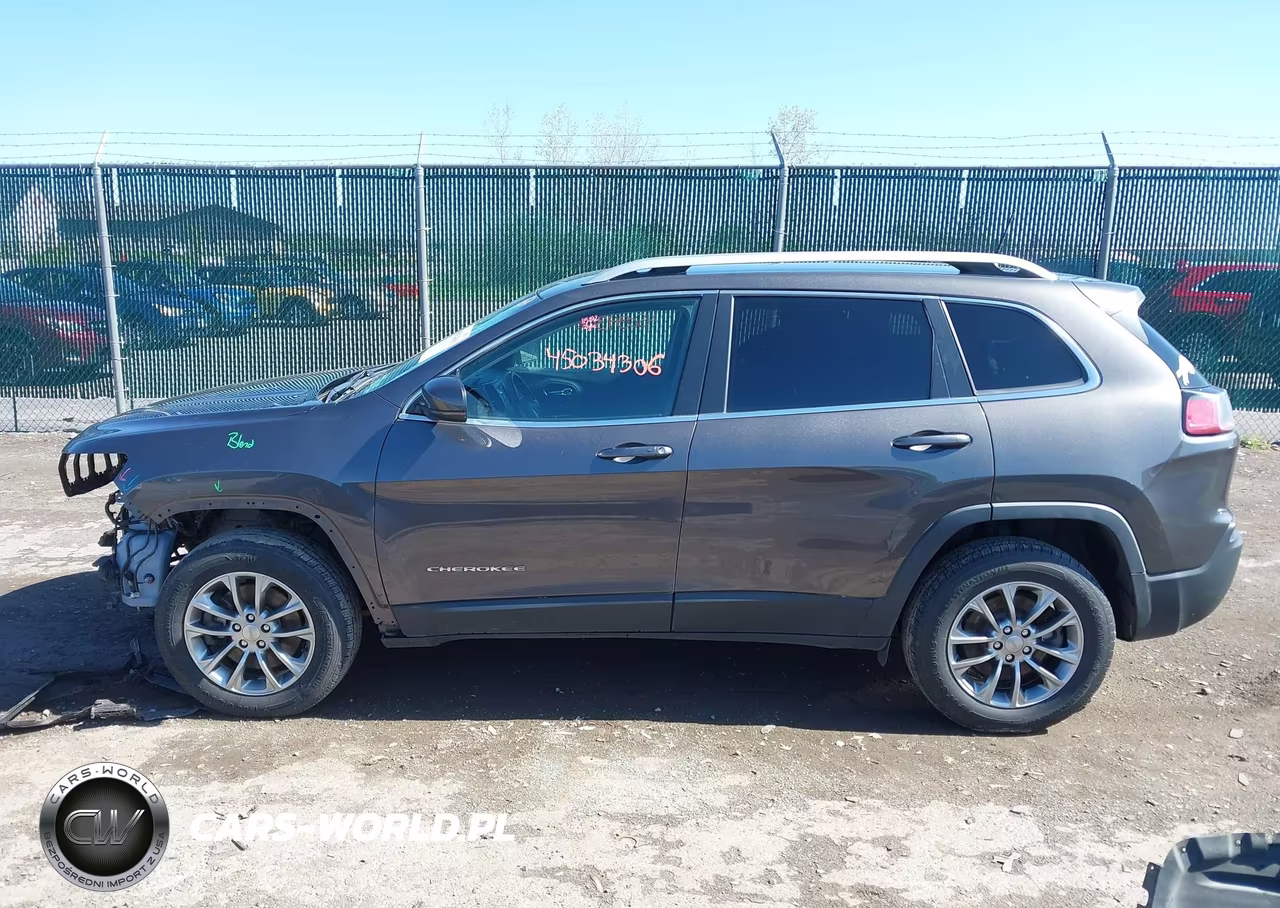 2019 Jeep Cherokee Latitude Plus 4X4 VIN:1C4PJMLB4KD269050 - 14