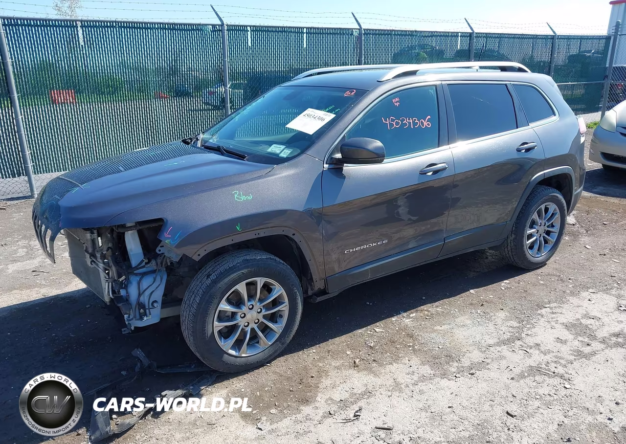 2019 Jeep Cherokee Latitude Plus 4X4 VIN:1C4PJMLB4KD269050 - 2