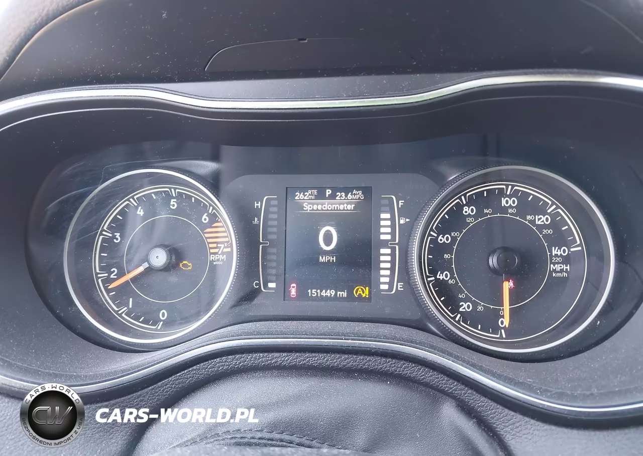 2019 Jeep Cherokee Latitude Plus 4X4 VIN:1C4PJMLB4KD269050 - 7