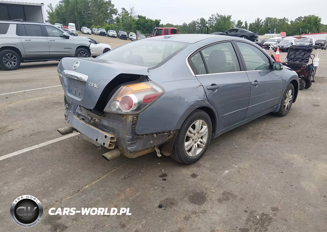 2010 Nissan Altima 2.5 S VIN:1N4AL2AP1AC163880 - 4