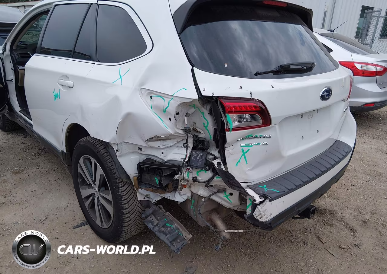 2018 Subaru Outback 3.6R Limited VIN:4S4BSENC9J3249802 - 6