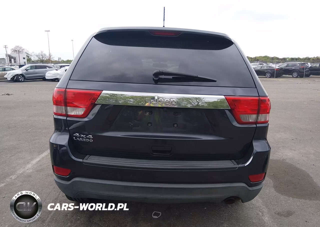 2013 Jeep Grand Cherokee Laredo VIN:1C4RJFAG2DC633204 - 16