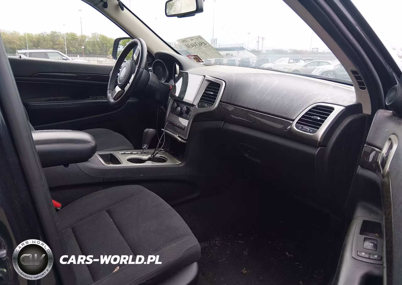 2013 Jeep Grand Cherokee Laredo VIN:1C4RJFAG2DC633204 - 5