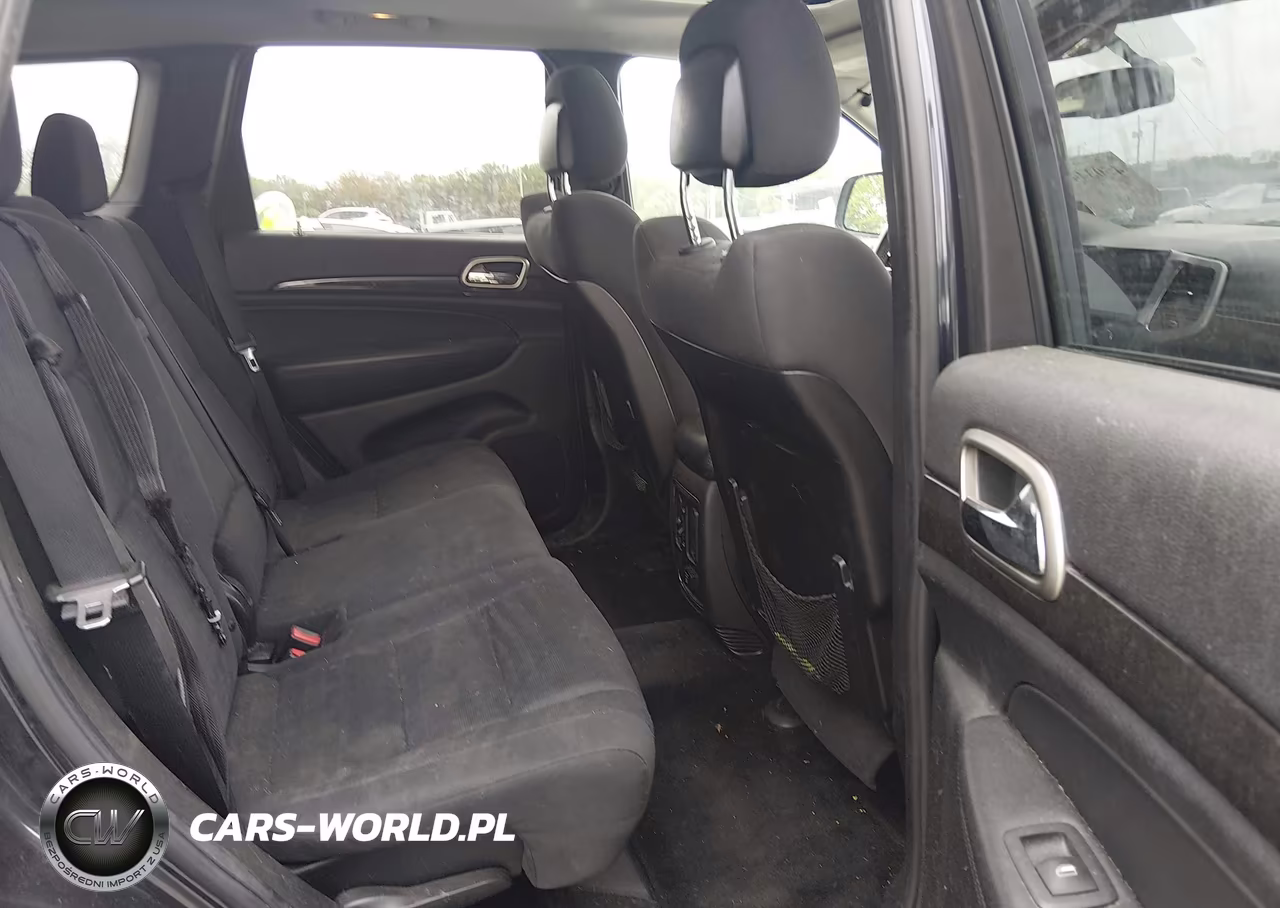2013 Jeep Grand Cherokee Laredo VIN:1C4RJFAG2DC633204 - 8