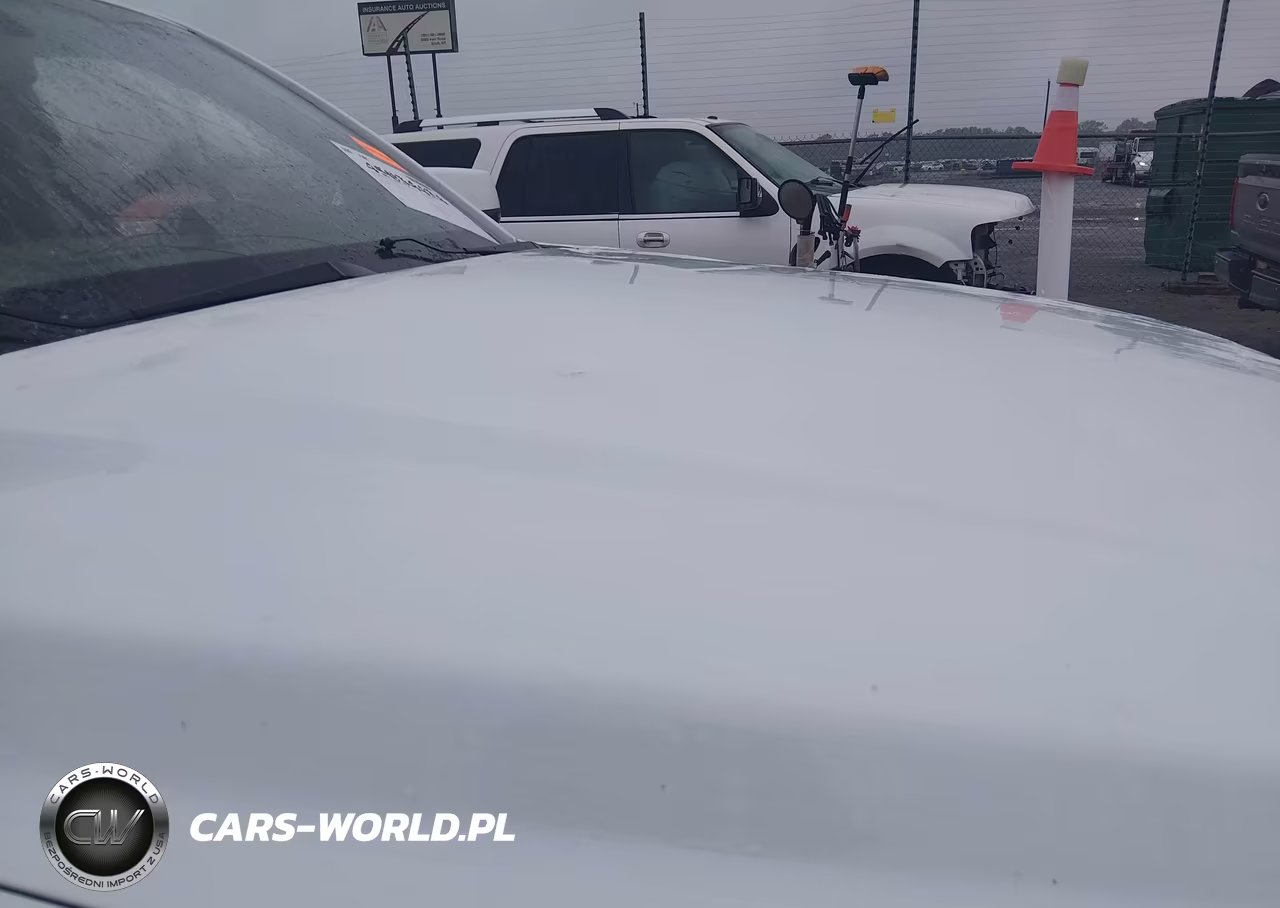 2019 Chevrolet Tahoe Ls VIN:1GNSCAKC7KR150531 - 17