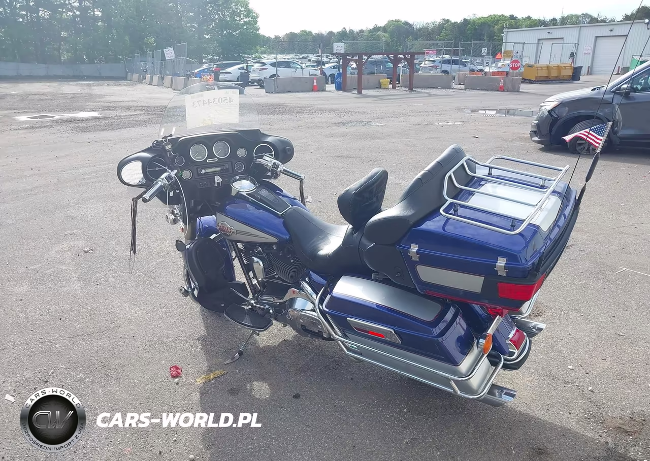 2006 Harley-Davidson Flhtcui VIN:1HD1FCW106Y654607 - 13