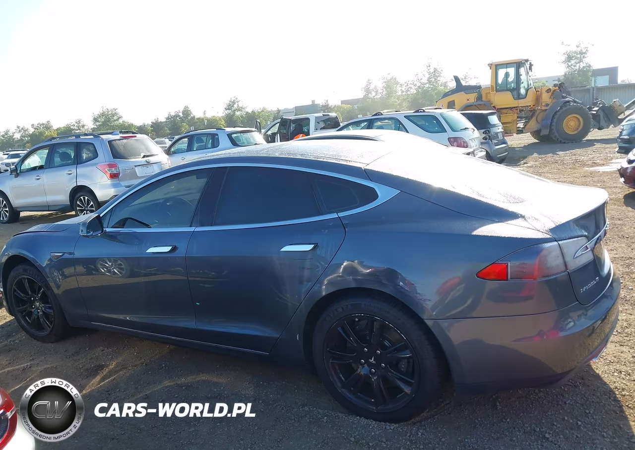2013 Tesla Model S VIN:5YJSA1CN0DFP20439 - 13