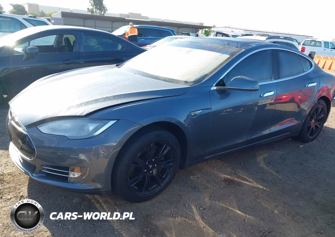 2013 Tesla Model S VIN:5YJSA1CN0DFP20439 - 2