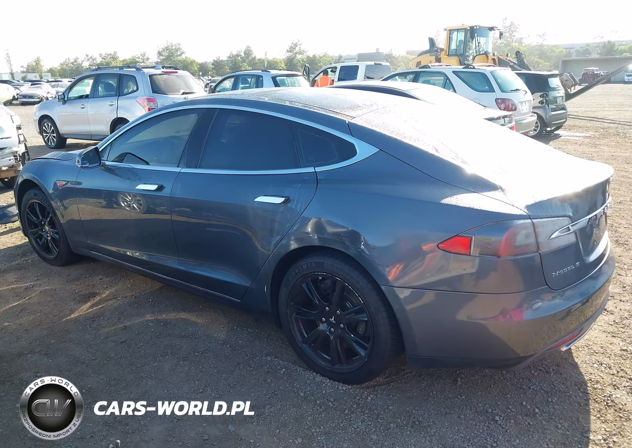 2013 Tesla Model S VIN:5YJSA1CN0DFP20439 - 3