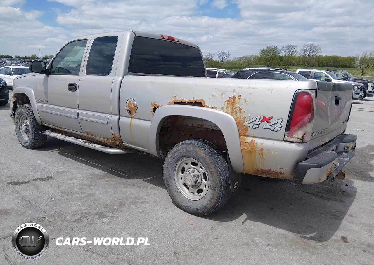 2004 Chevrolet Silverado 2500Hd Ls VIN:1GCHK29U04E248188 - 3
