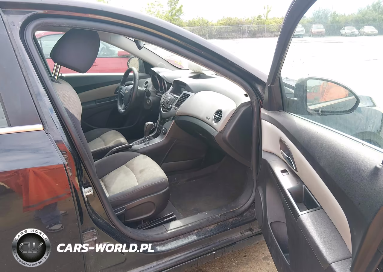 2012 Chevrolet Cruze Ls VIN:1G1PC5SH8C7348929 - 5