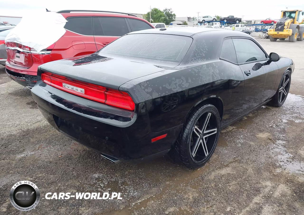 2013 Dodge Challenger Sxt VIN:2C3CDYAG5DH700372 - 4