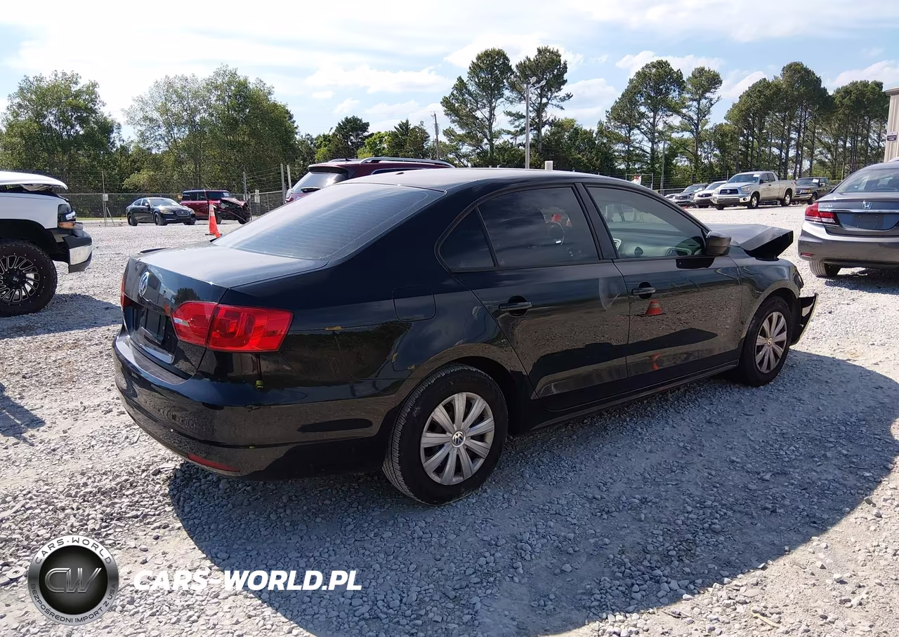 2013 Volkswagen Jetta 2.0L S VIN:3VW2K7AJ1DM269031 - 4