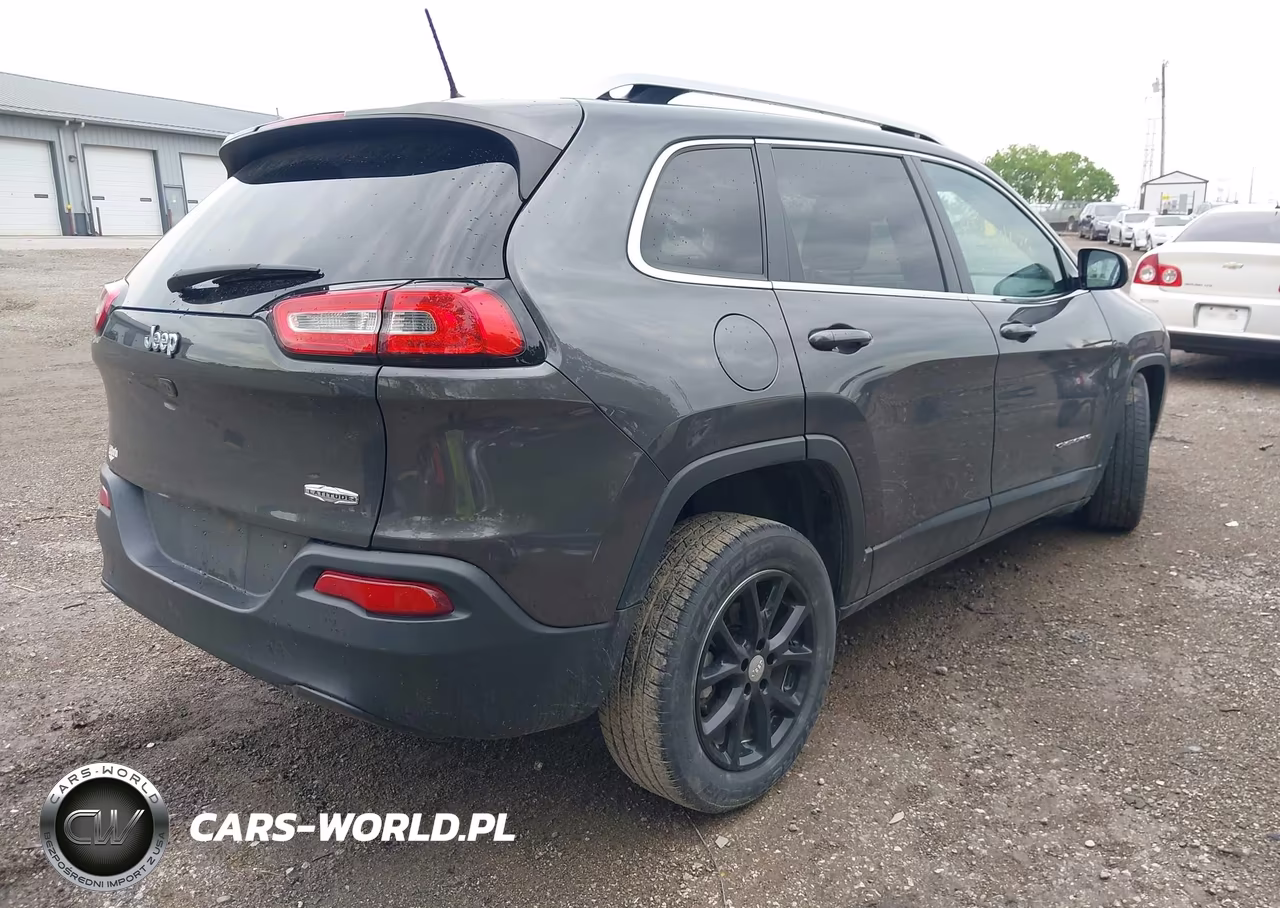 2017 Jeep Cherokee Latitude Fwd VIN:1C4PJLCB1HW549466 - 4