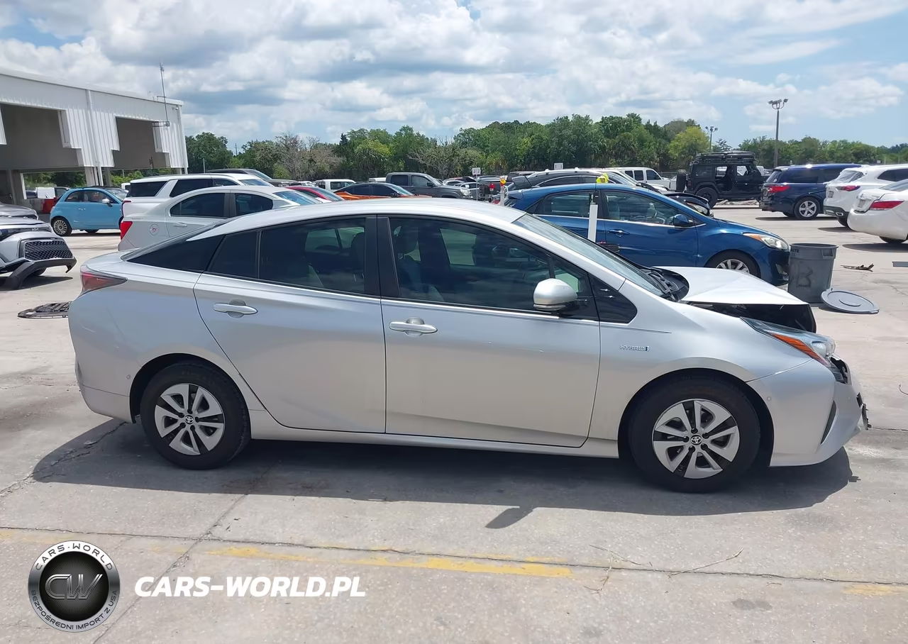 2017 Toyota Prius Four VIN:JTDKARFU1H3049495 - 14