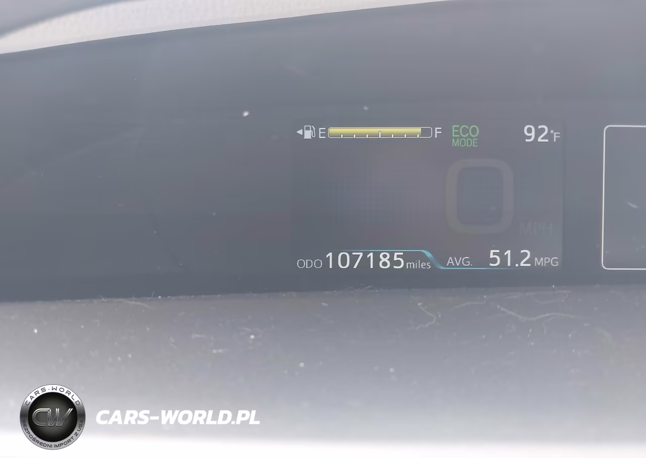 2017 Toyota Prius Four VIN:JTDKARFU1H3049495 - 16