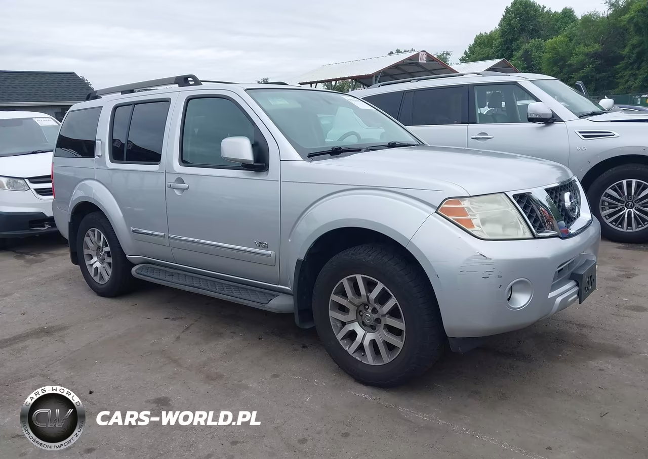 2010 Nissan Pathfinder Le V8