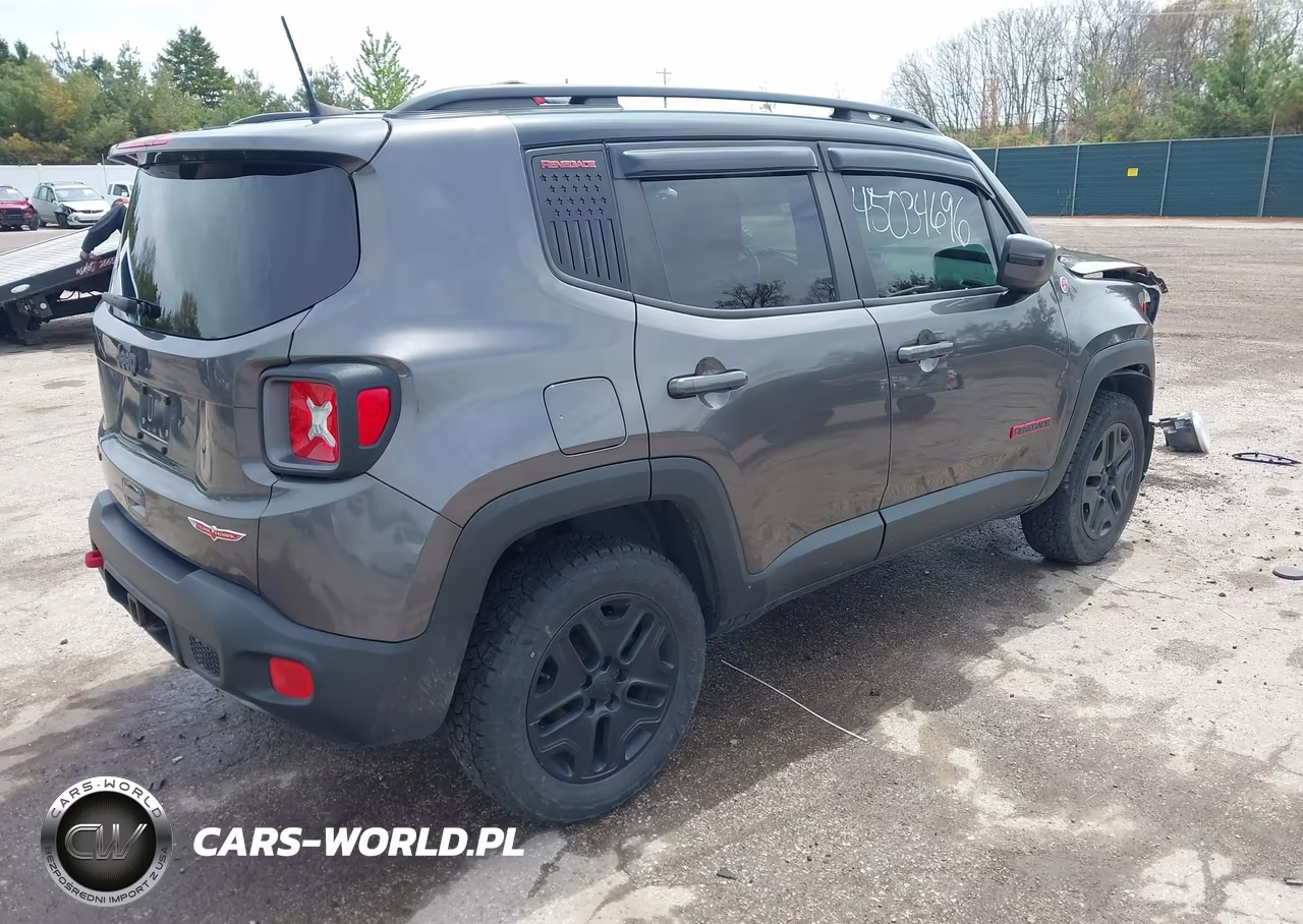 2018 Jeep Renegade Trailhawk 4X4 VIN:ZACCJBCB7JPH42667 - 4