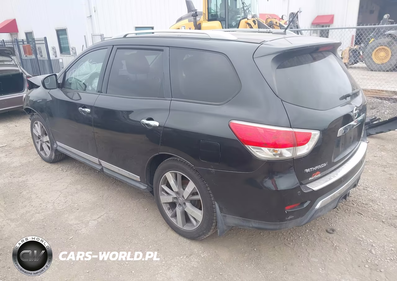 2015 Nissan Pathfinder Platinum VIN:5N1AR2MN0FC609586 - 3