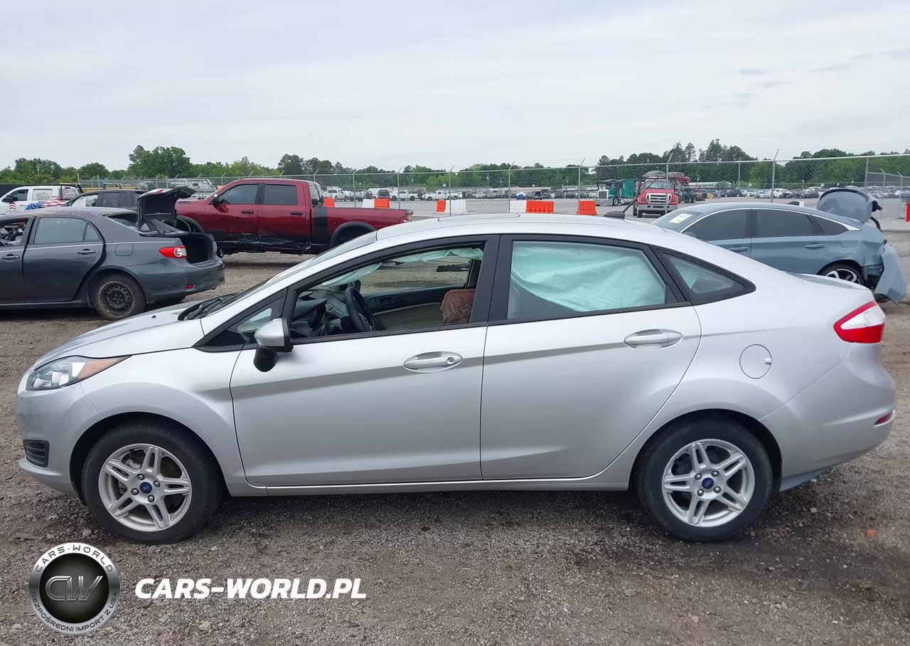 2018 Ford Fiesta Se VIN:3FADP4BJ9JM129725 - 14