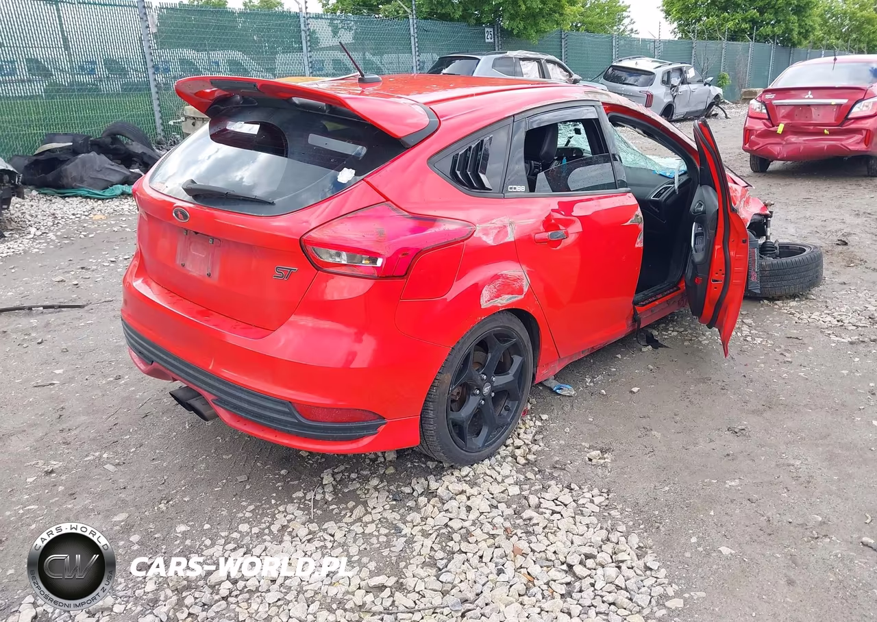 2015 Ford Focus St VIN:1FADP3L9XFL339211 - 4