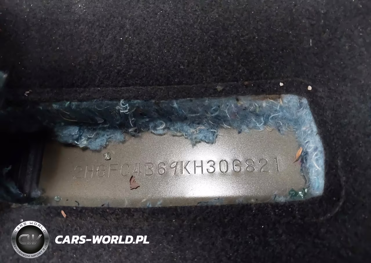 2019 Honda Civic Lx VIN:2HGFC4B69KH306821 - 9