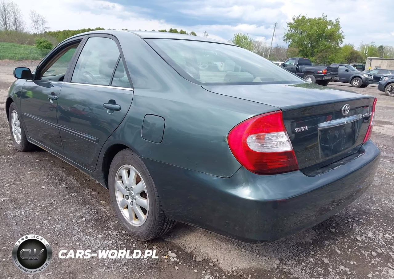 2003 Toyota Camry Xle VIN:JTDBE30K130193972 - 3