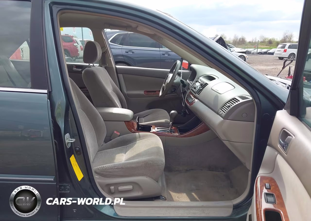 2003 Toyota Camry Xle VIN:JTDBE30K130193972 - 5