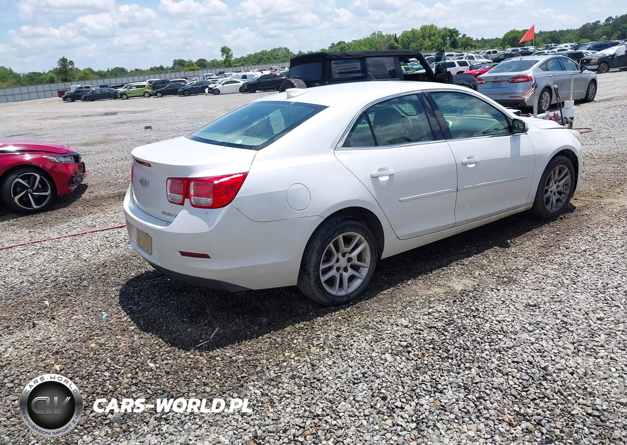 2015 Chevrolet Malibu 1Lt VIN:1G11C5SL9FF349026 - 4