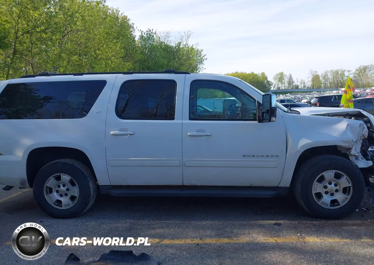 2013 Chevrolet Suburban 1500 Lt VIN:1GNSKJE79DR136621 - 13