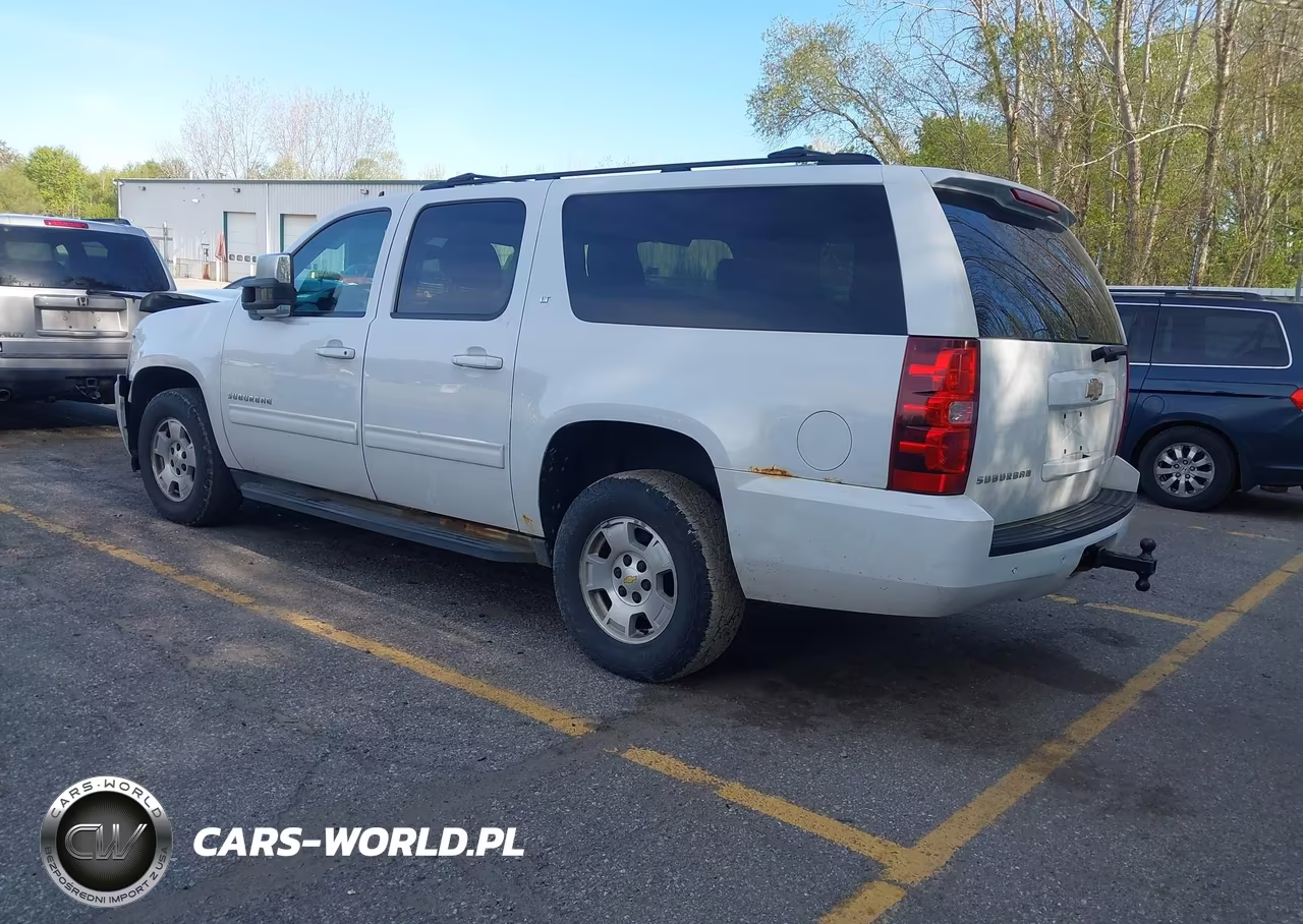 2013 Chevrolet Suburban 1500 Lt VIN:1GNSKJE79DR136621 - 3
