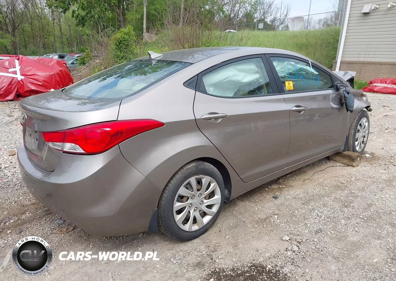 2013 Hyundai Elantra Gls VIN:5NPDH4AE8DH206283 - 4
