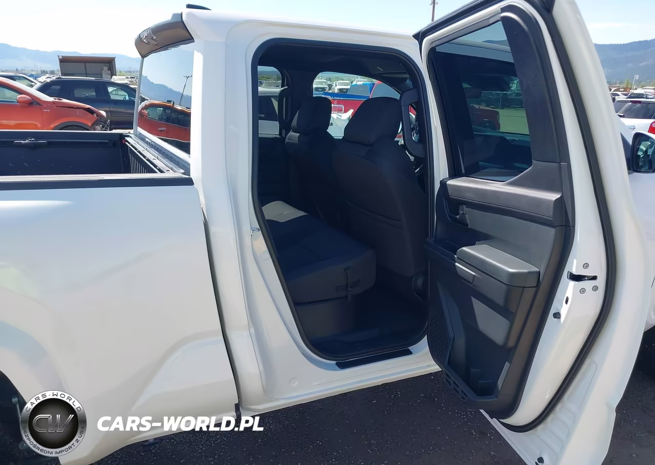 2026 Toyota Tacoma Sr5 VIN:3TMLB5JN7TM246401 - 8