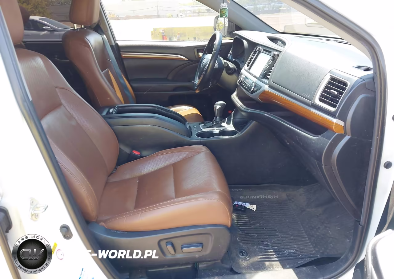 2019 Toyota Highlander Hybrid Limited Platinum VIN:5TDDGRFH4KS075945 - 5