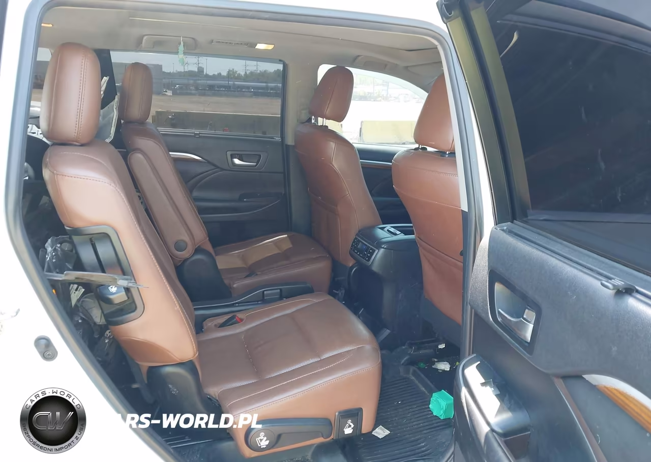 2019 Toyota Highlander Hybrid Limited Platinum VIN:5TDDGRFH4KS075945 - 8